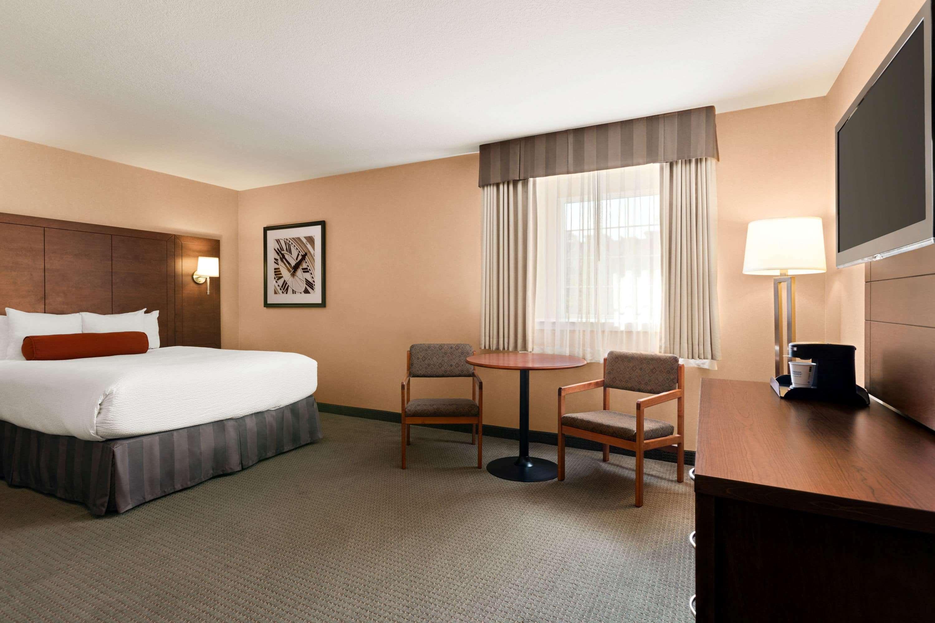 Days Inn By Wyndham Guelph Bagian luar foto