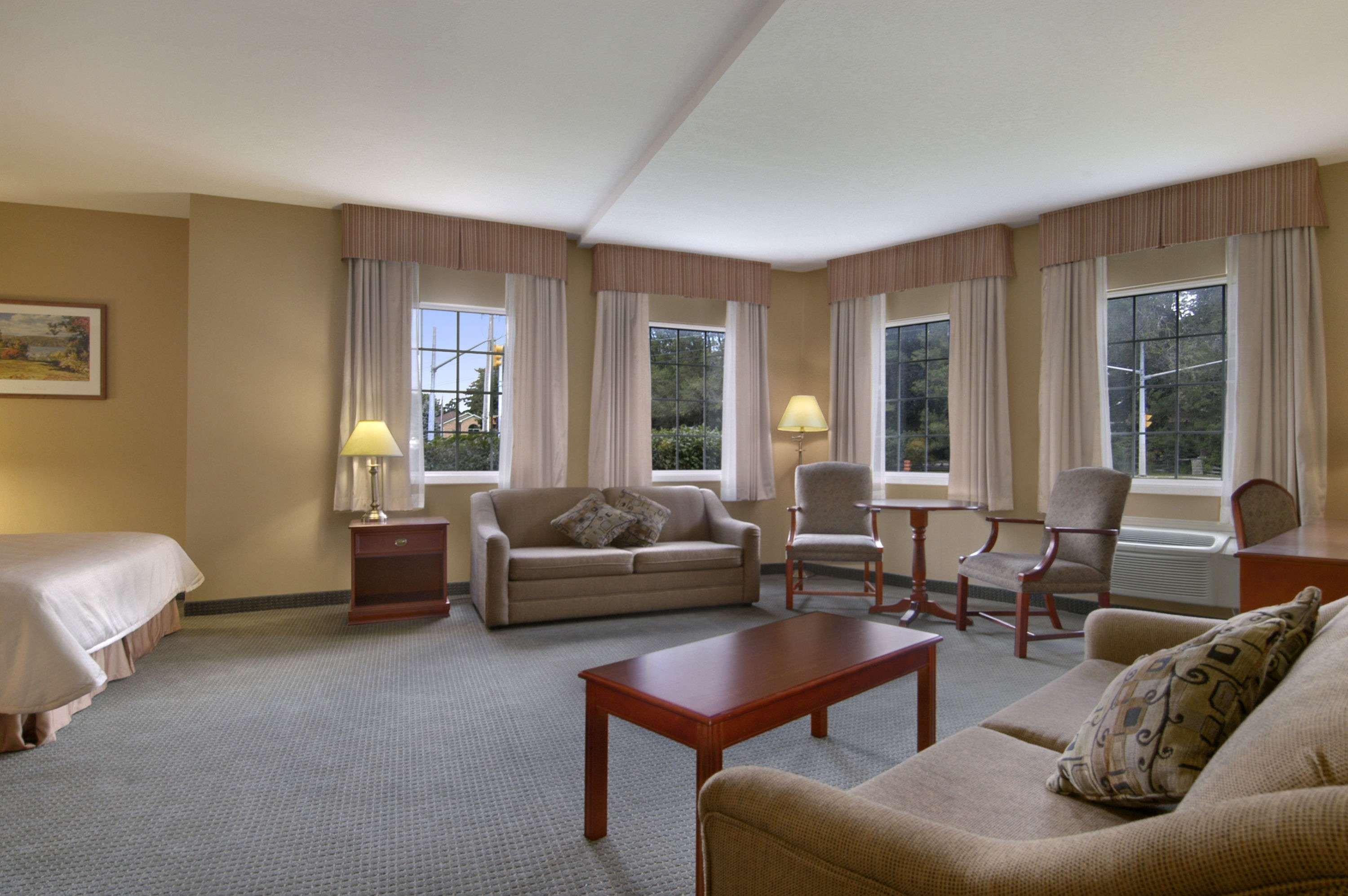 Days Inn By Wyndham Guelph Bagian luar foto