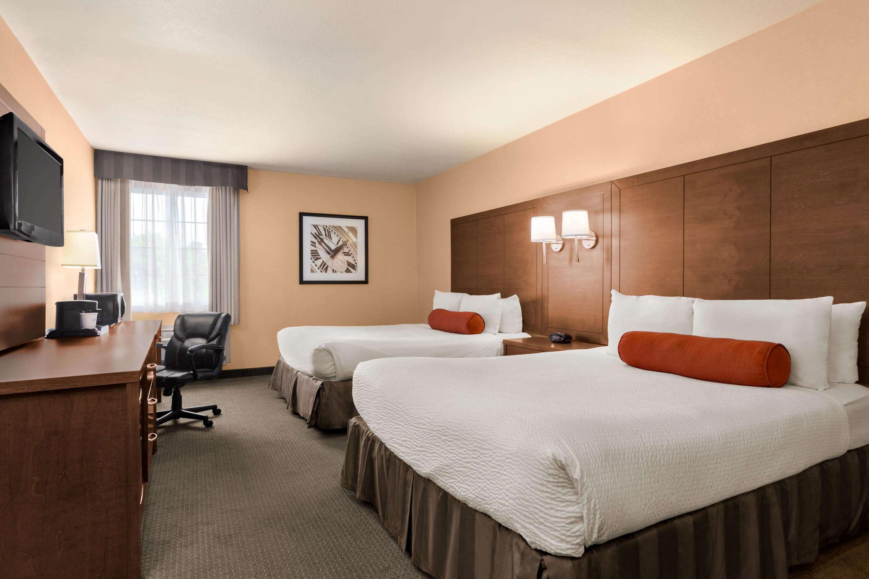 Days Inn By Wyndham Guelph Bagian luar foto